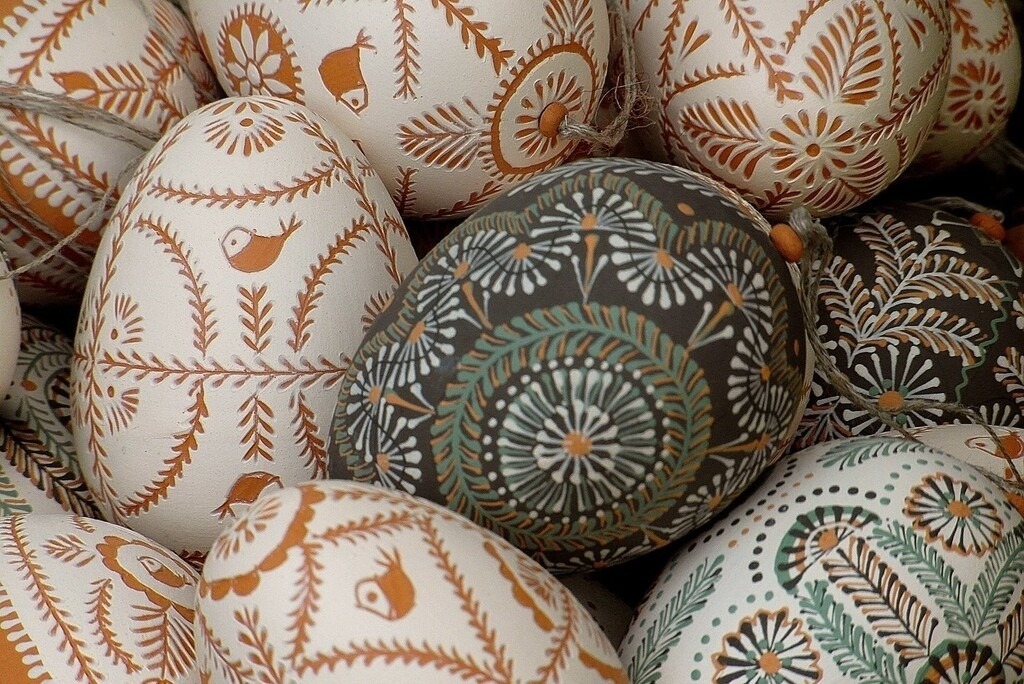 Húsvét-Tojás-Huevos-de-Pascua-Ornamento-Díszítés