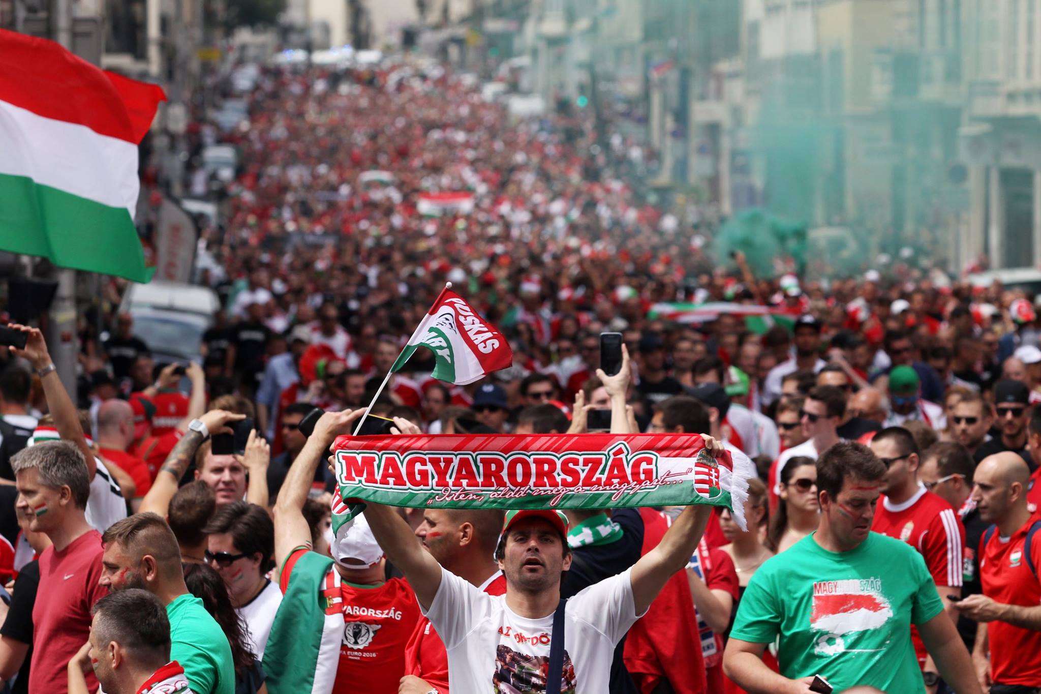 مشجعو كرة القدم المجر