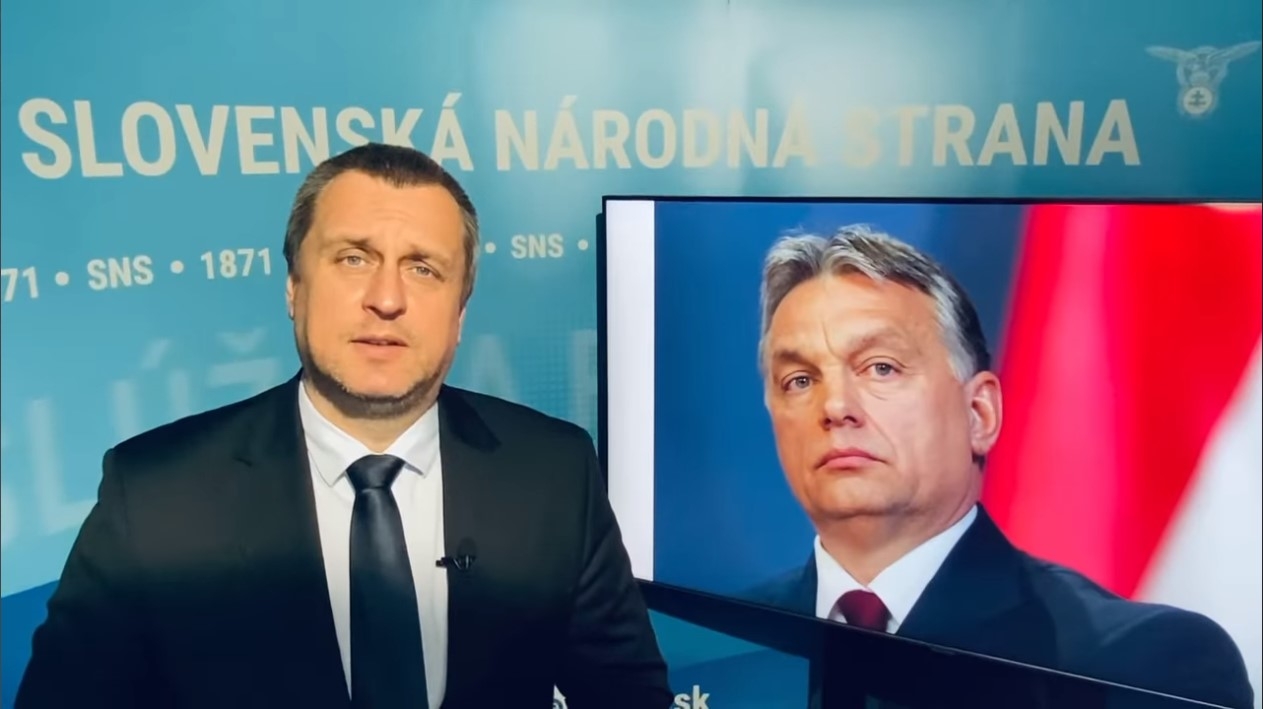 السلوفاكية Szlovák SNS elnök رئيس المجر سبوتنيك