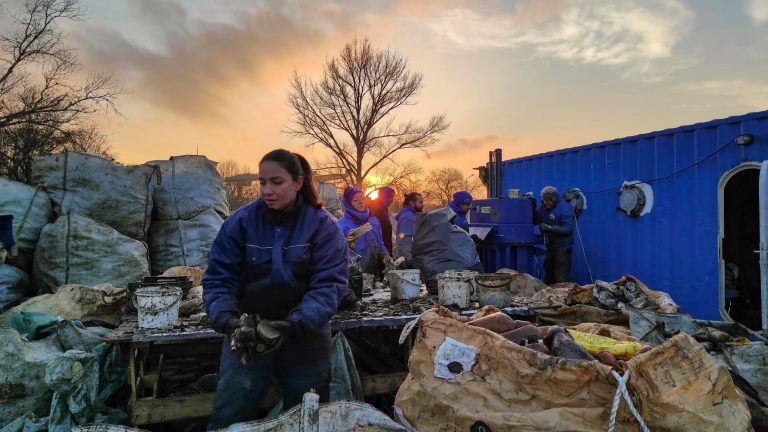 Tisza River Pollution Environment Waste Garbage Effort