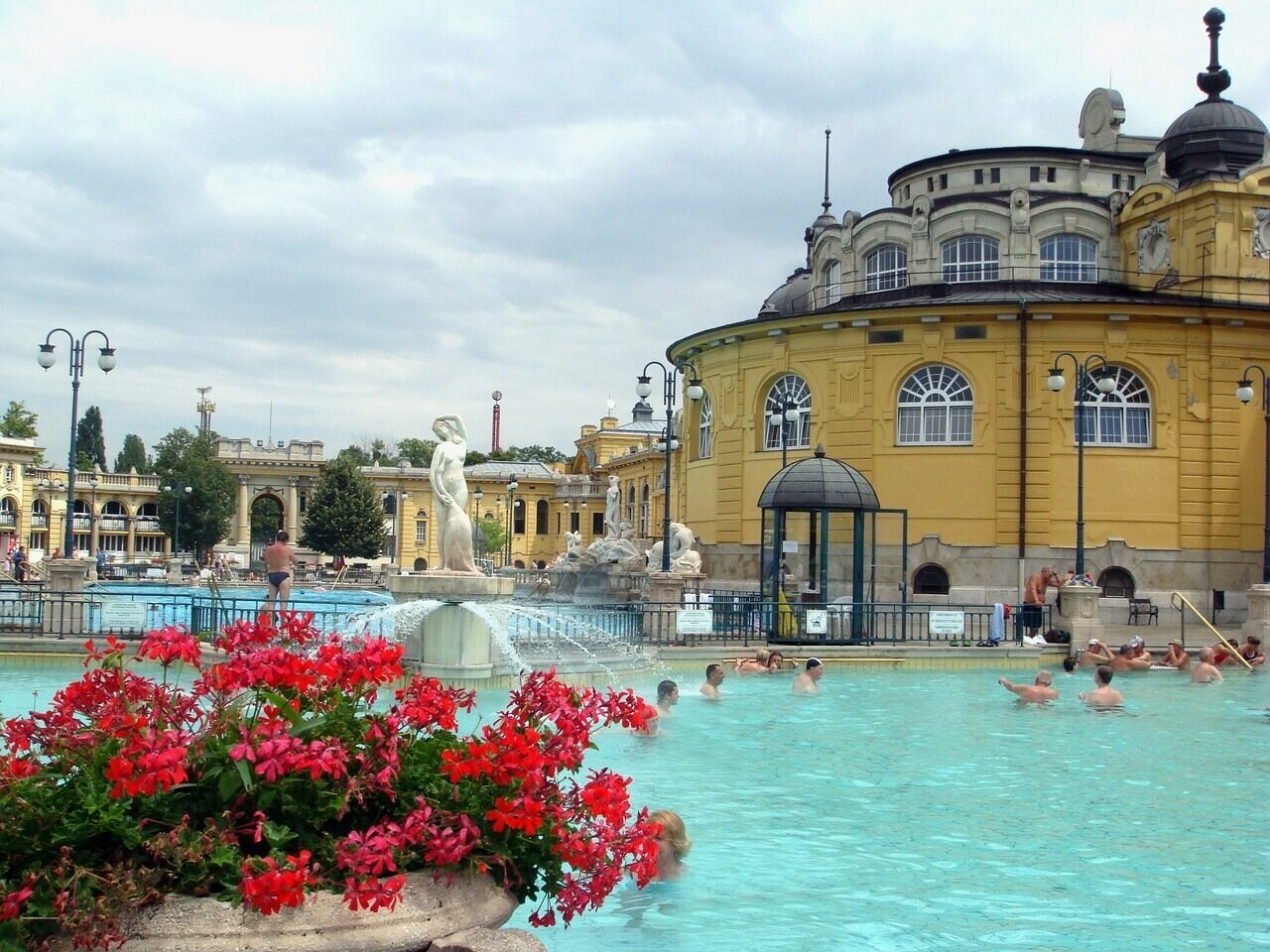 Budapest Széchenyi Baths Thermal Spa Gyógyfürdő Heat record