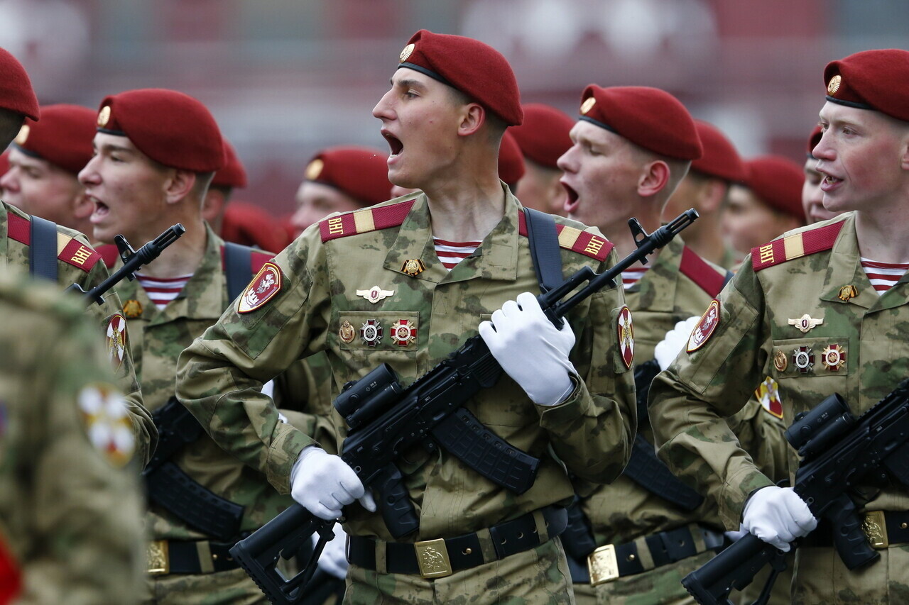 Россия-Военные-Парад-Юбилей