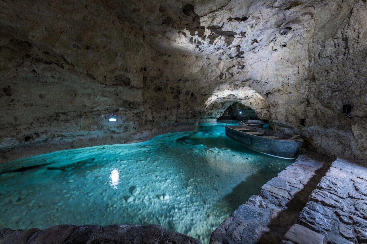 Озерная пещера Тапольца 6