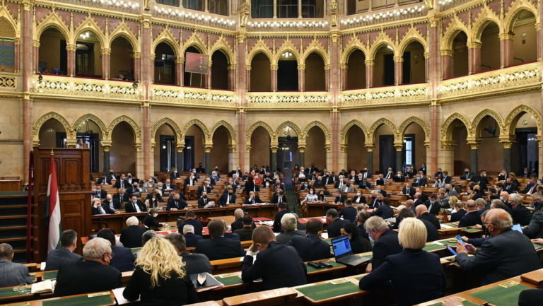 hungary-parliament