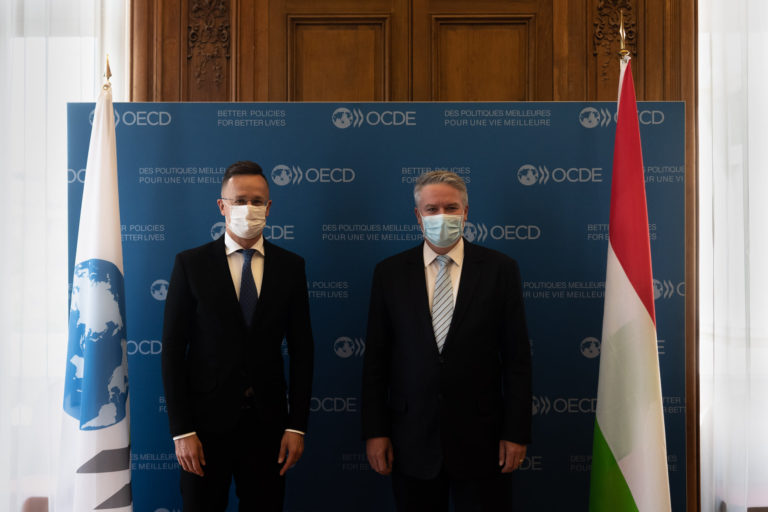 oecd hungary paris