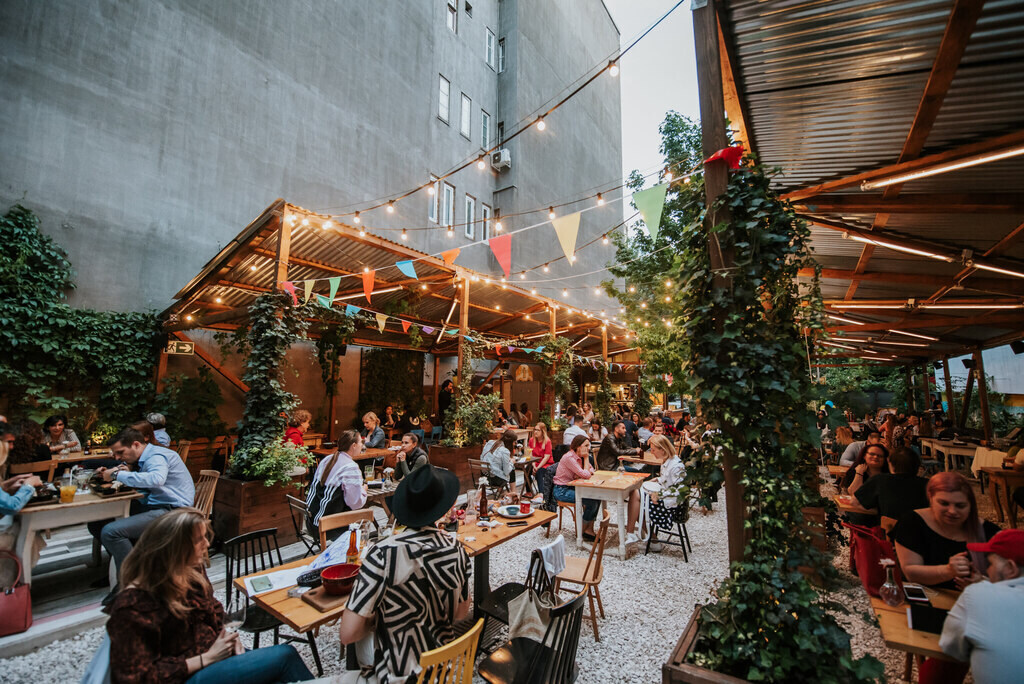 Budapest dog restaurant