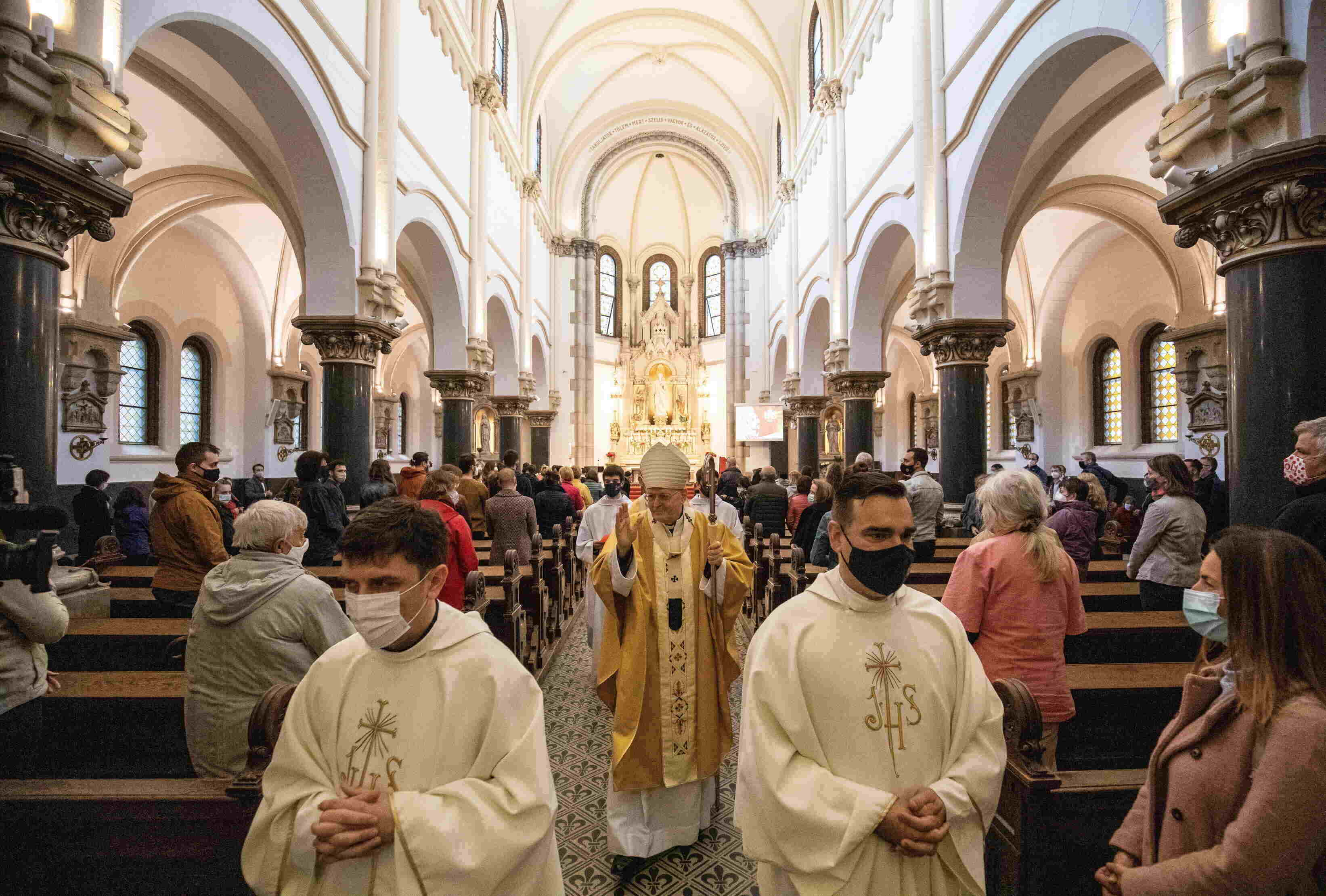 erdő péter church