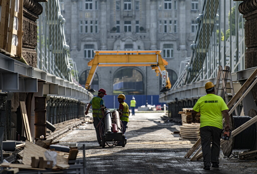 Chain Bridge renovation