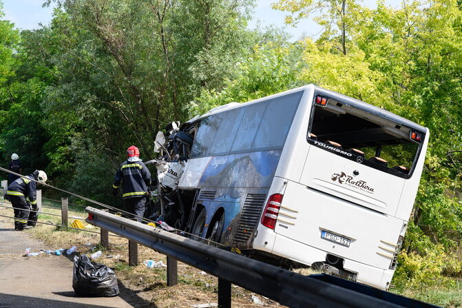 Hungary bus tragedy M7