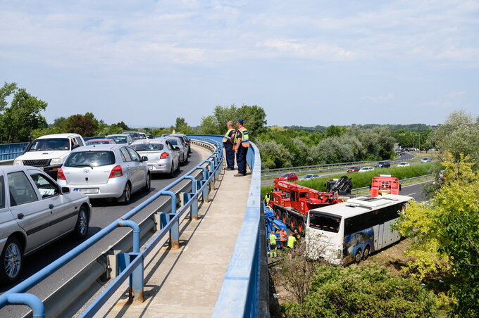 Hungary bus tragedy M7