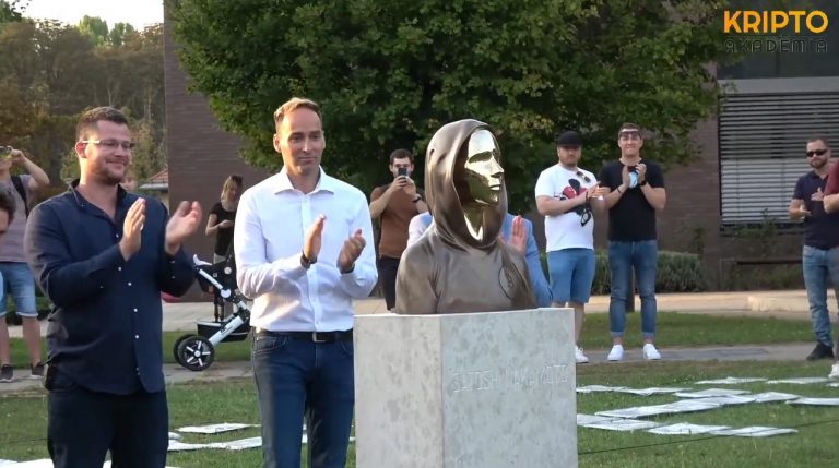 Bitcoin-statue-Graphisoft-Park-Hungary