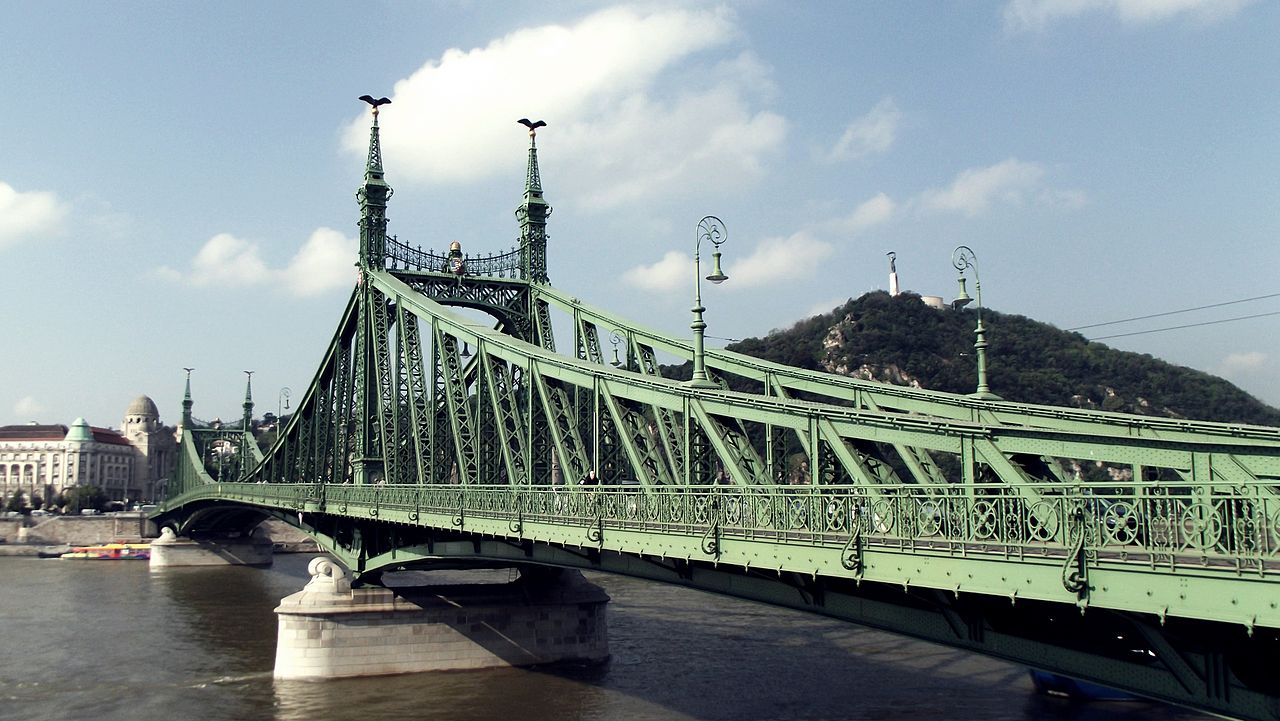 Puente de la libertad Budapest