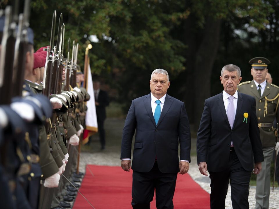 Viktor-Orban-military-Brussels