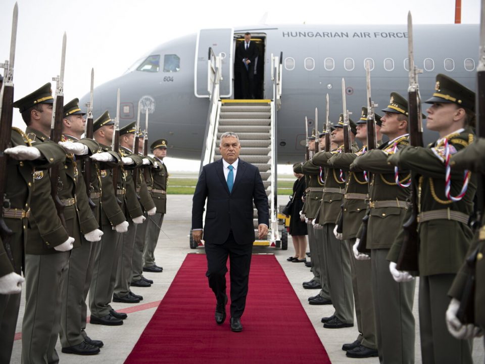 Viktor-Orban-military-plane