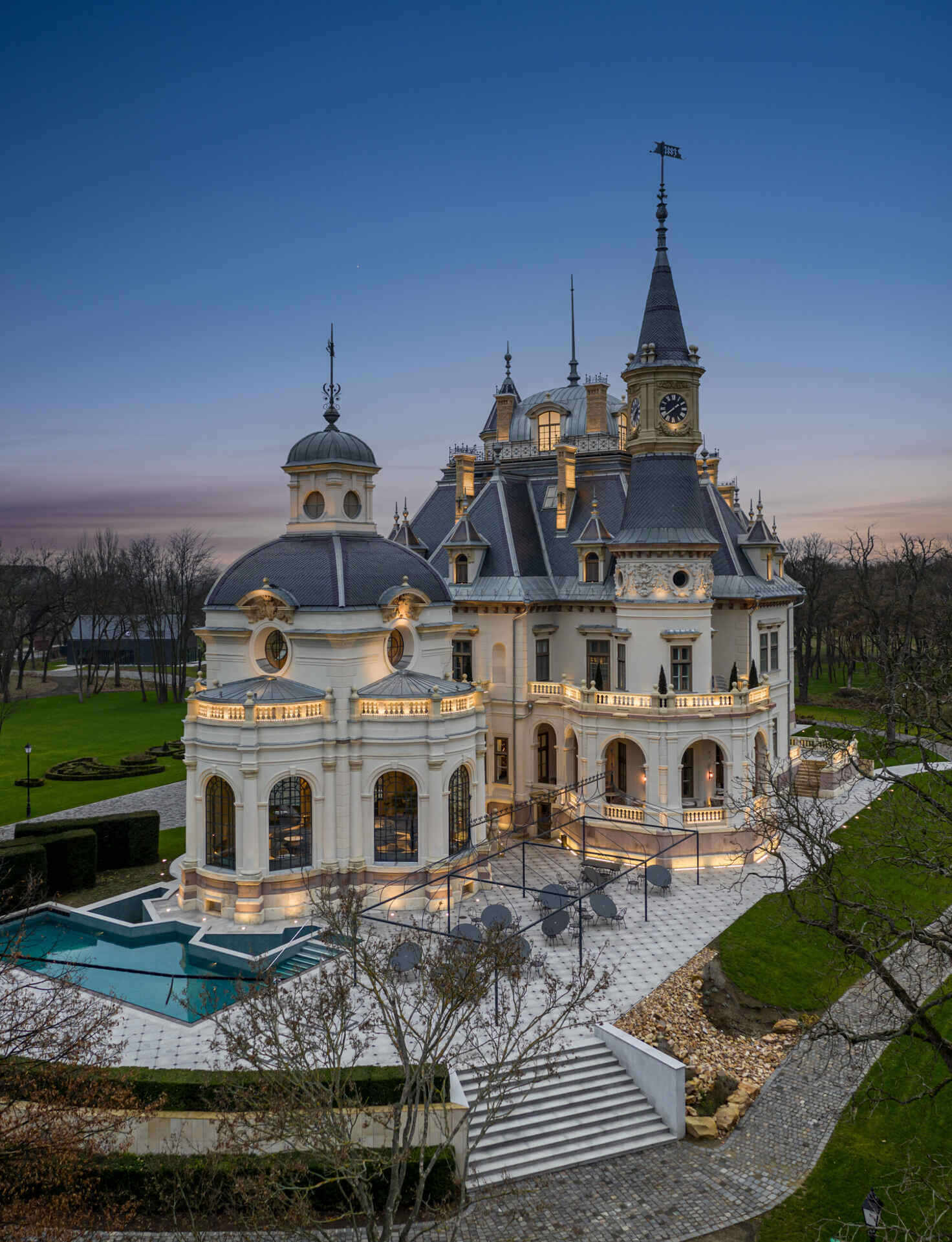 BOTANIQ Castle of Tura-Hungary