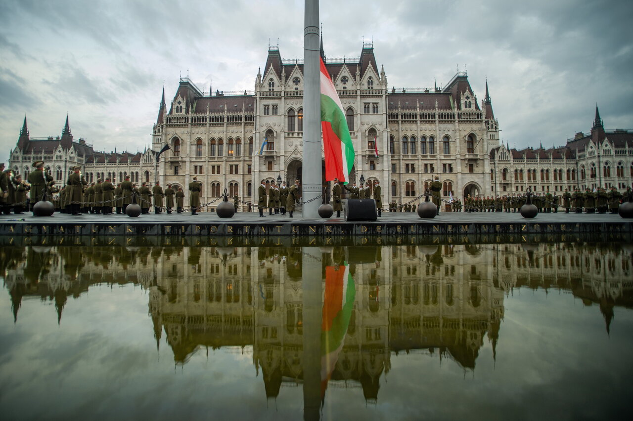 Commemoration-parliament-October-6