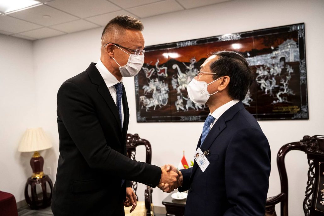 Ministro de Relaciones Exteriores de Hungría Vietnam Tailandia