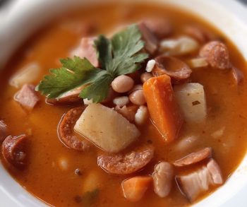 ハンガリー料理 城海豆のスープ