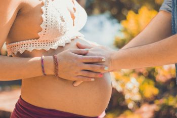 匈牙利政府匈牙利推出新的支持计划来帮助夫妇怀孕