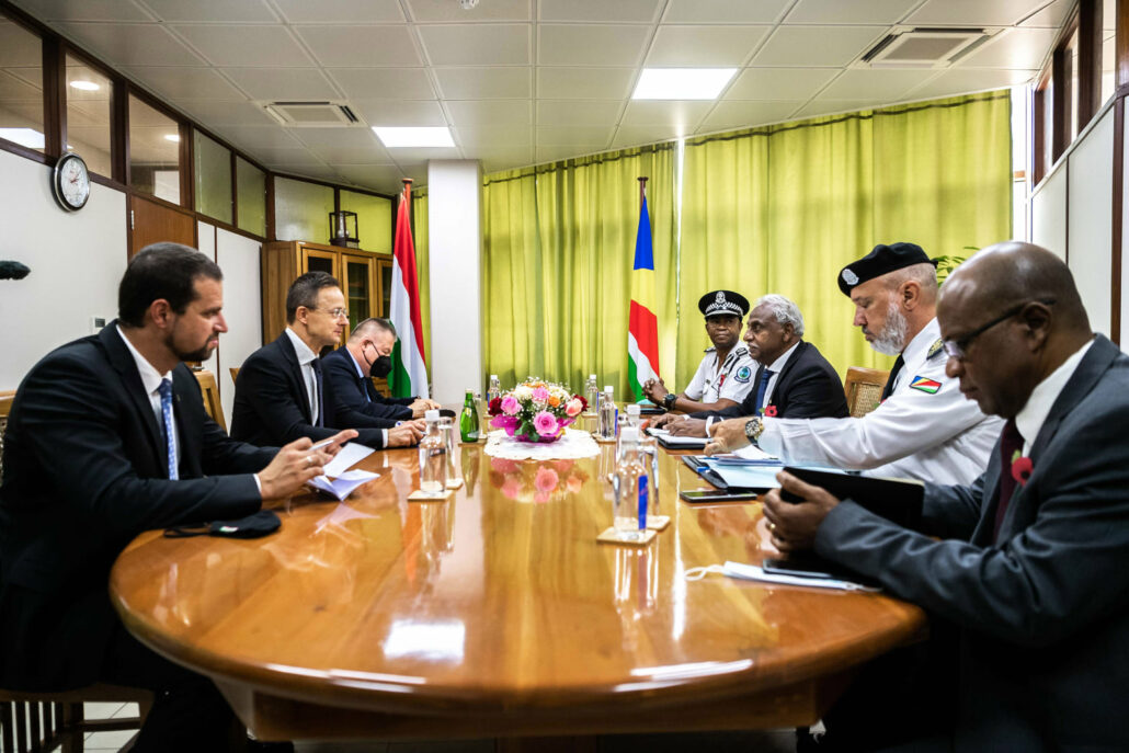 Szijjarto jedná se seychelským protějškem o bezpečnostní spolupráci