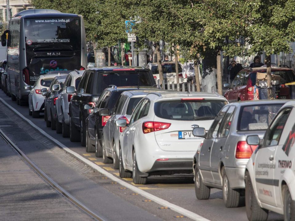 traffic jam hungary budapest city