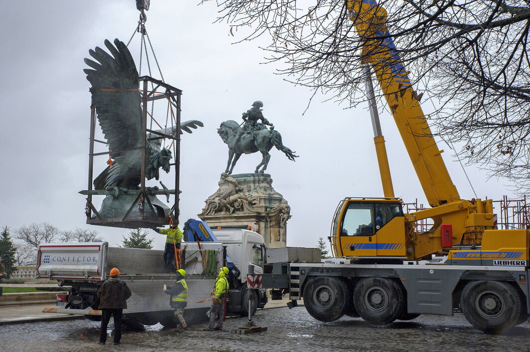 Turul Budapest restoration