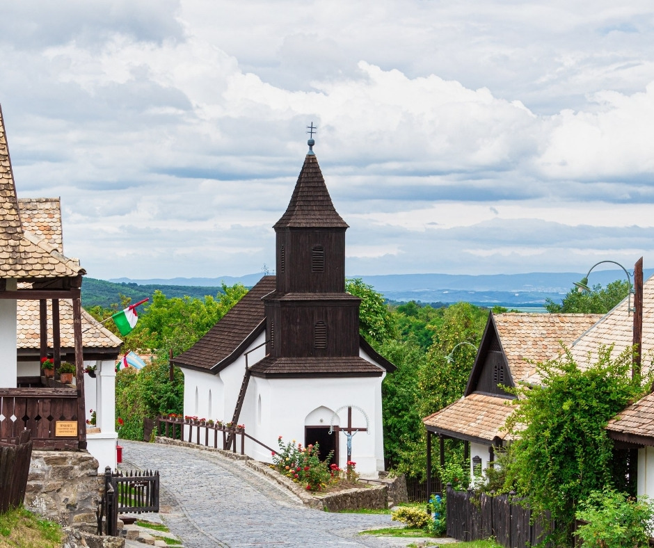 Romantic one-day trip in Hungary Holloko