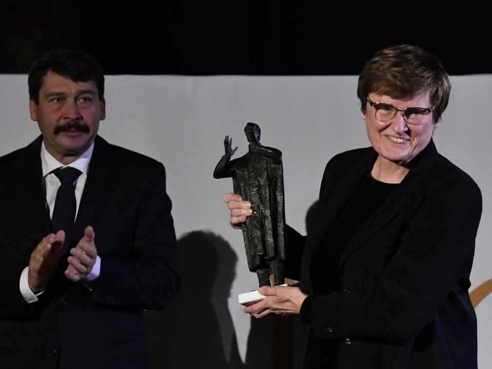 جائزة كاتالين كاريكو بولياي ، عالمة الكيمياء الحيوية المجرية المولد