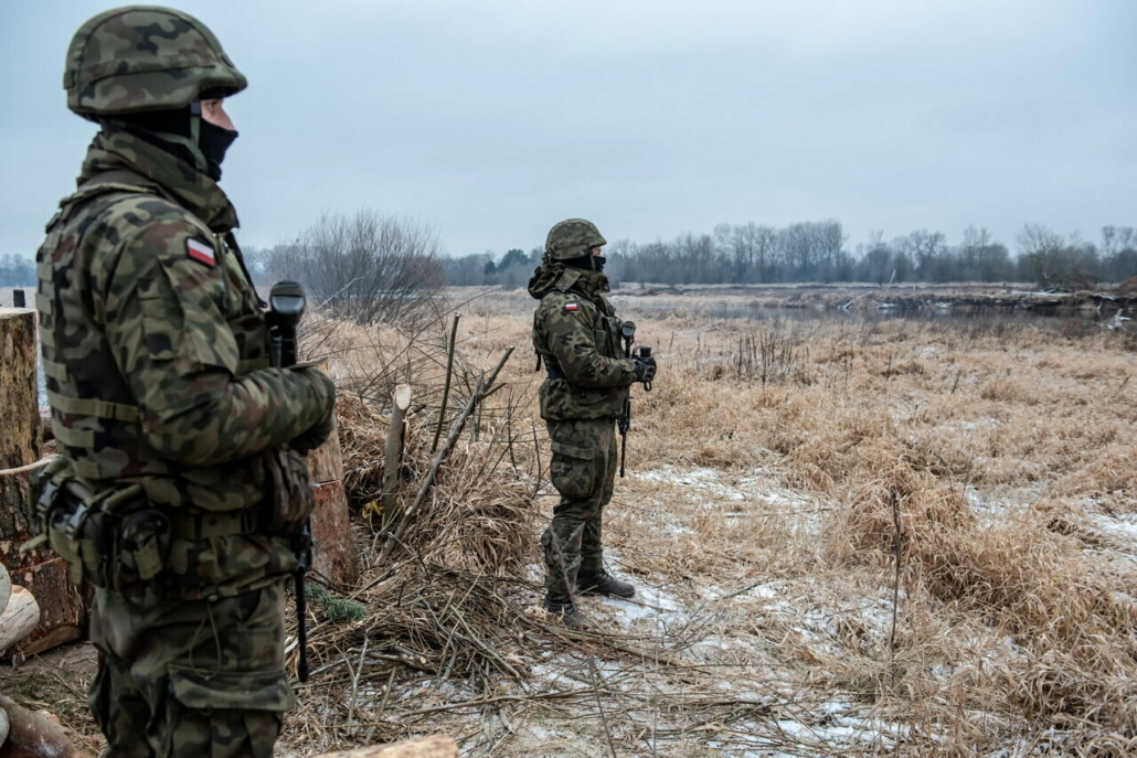 Migrazione illegale Polonia Difesa di frontiera Soldato di pattuglia militare