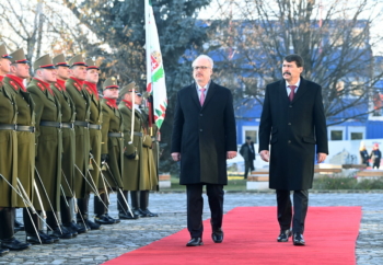 Président-Ader-Lettonie-soldats