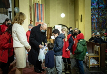 Povertà dei bambini della Chiesa del Sacro Cuore
