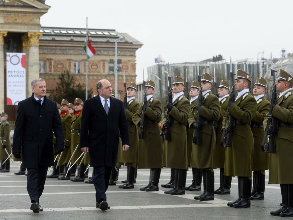 Hungarian Defence Minister Benkő and his British counterpart, Ben Wallace