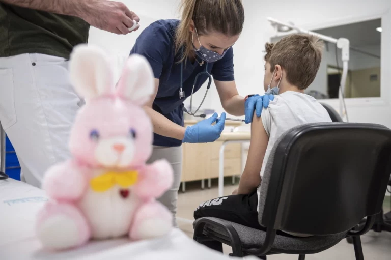 Vaccin Koronavírus Vakcina Coronavirus Oltás
