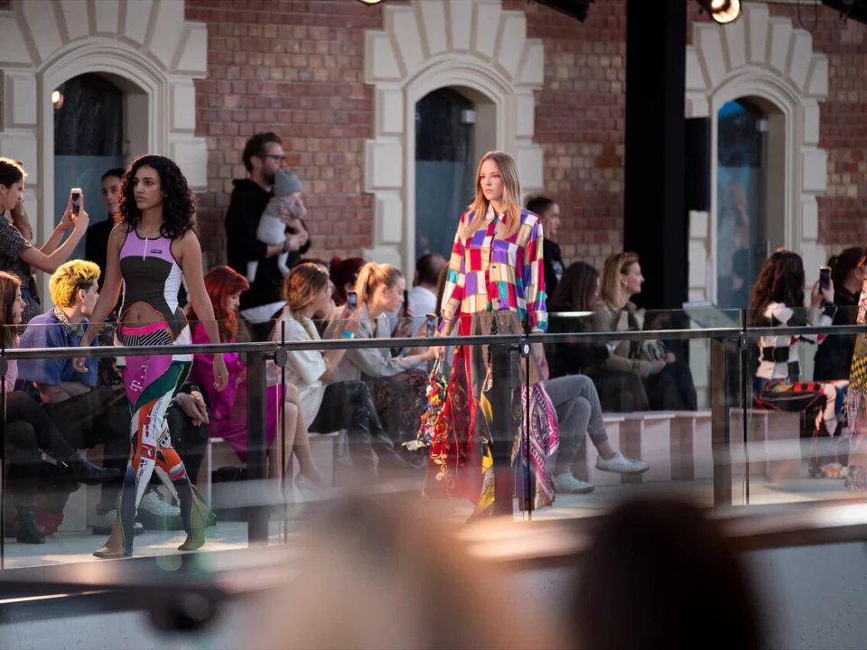 Săptămâna modei din Europa Centrală de la Budapesta Orizontală