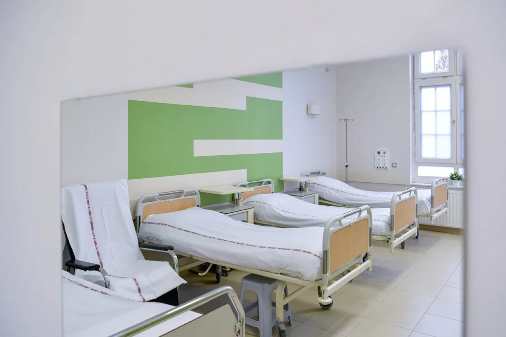 Nemocniční postele