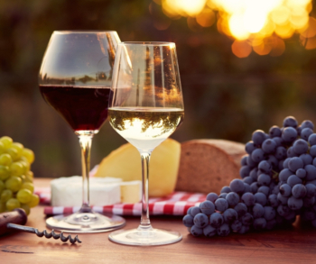 赤ワインと白ワイン - どちらがより健康的ですか?