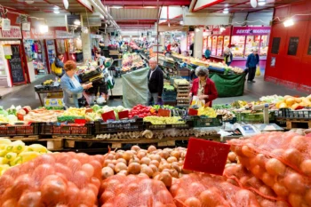 Sector minorista Hungría tienda mercado