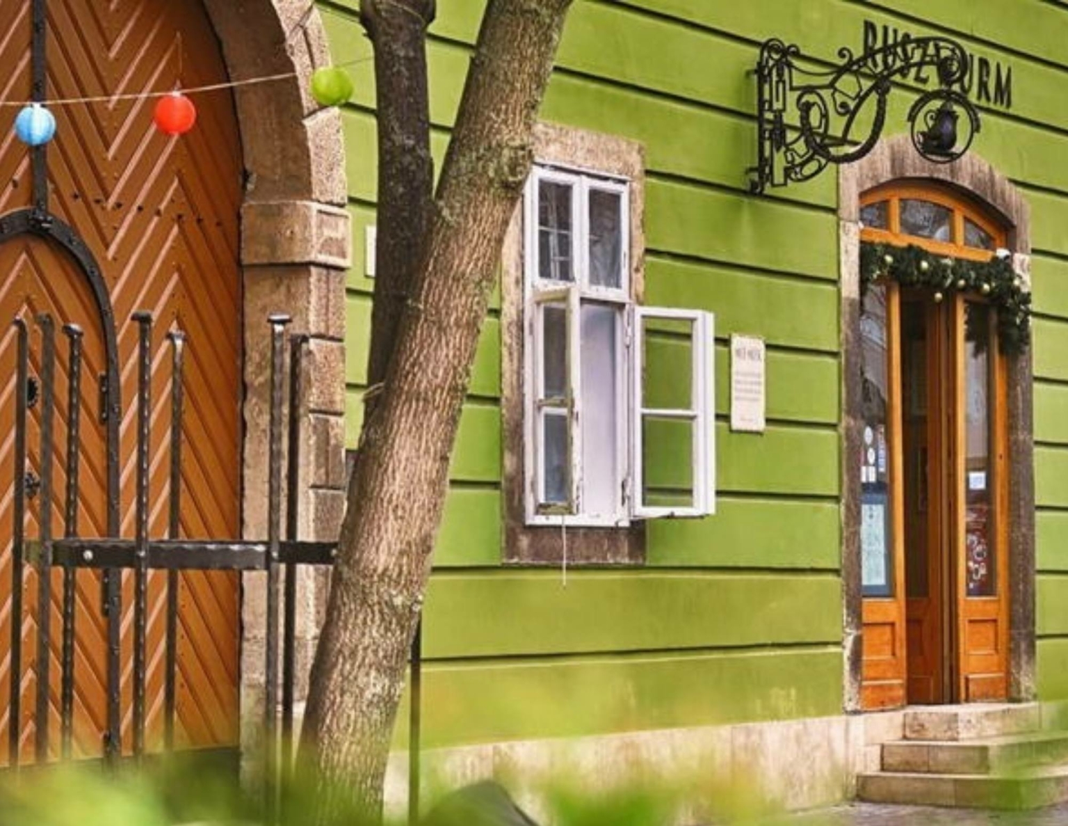 budapest-s-world-famous-pastry-shop-ruszwurm-may-close-its-doors