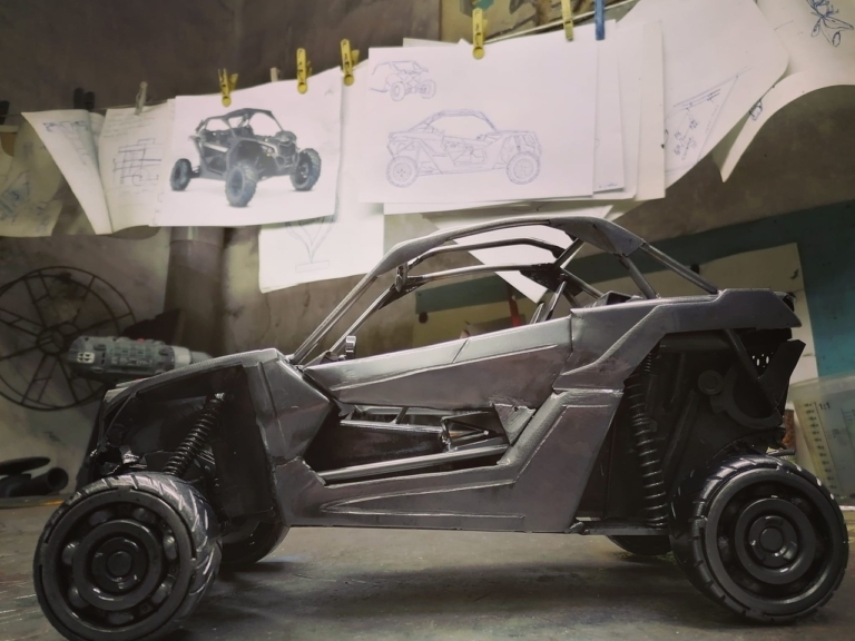 szemétből kincset sculpture car