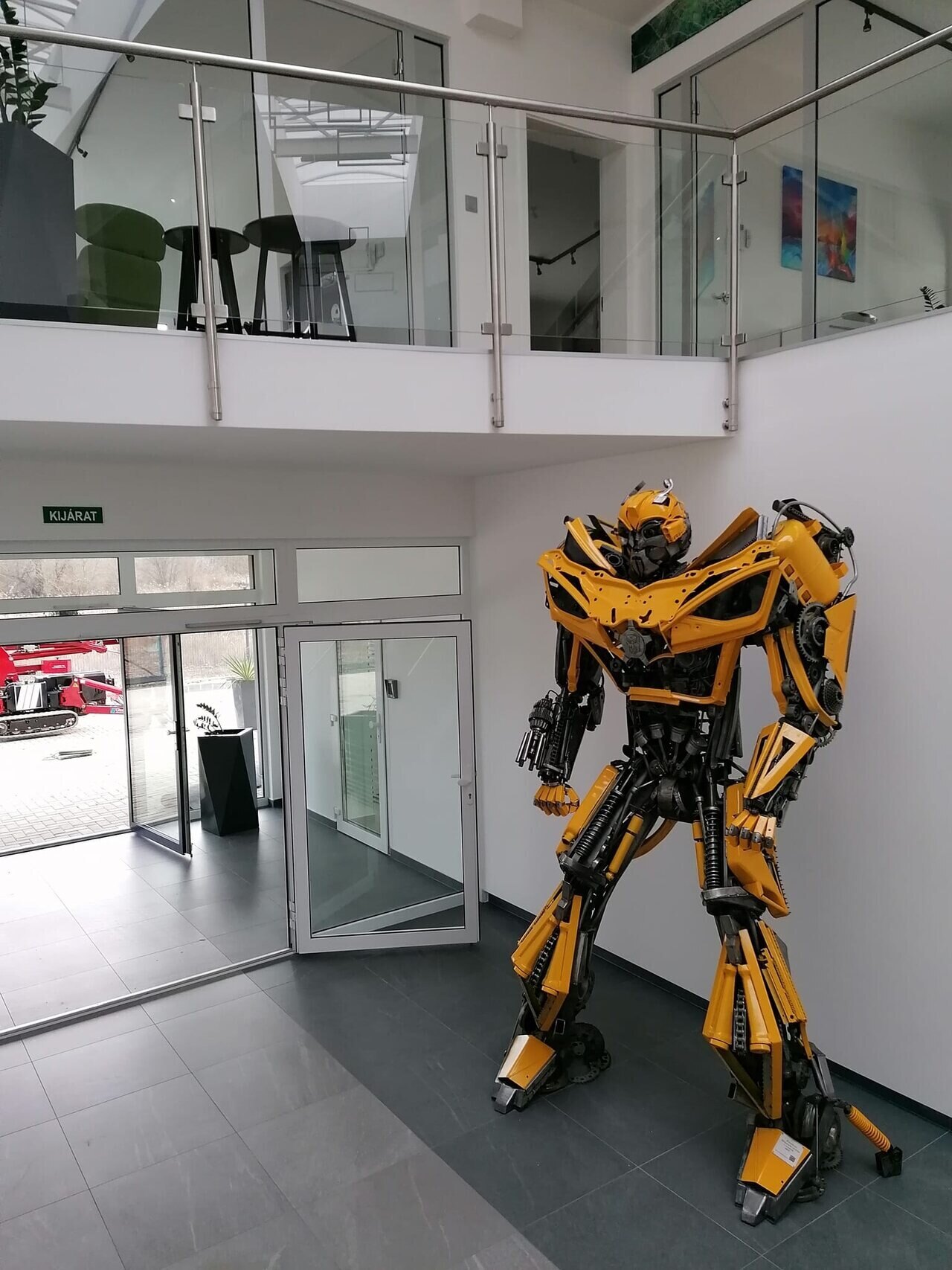 szemétből kincset bumblebee