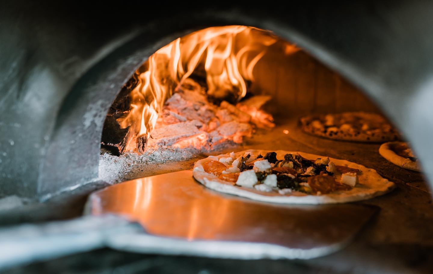 Budapest restaurant pizza