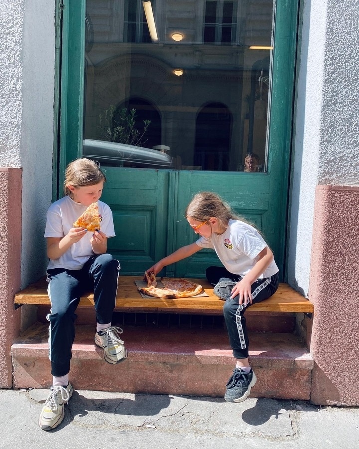 Budapest restaurant pizza