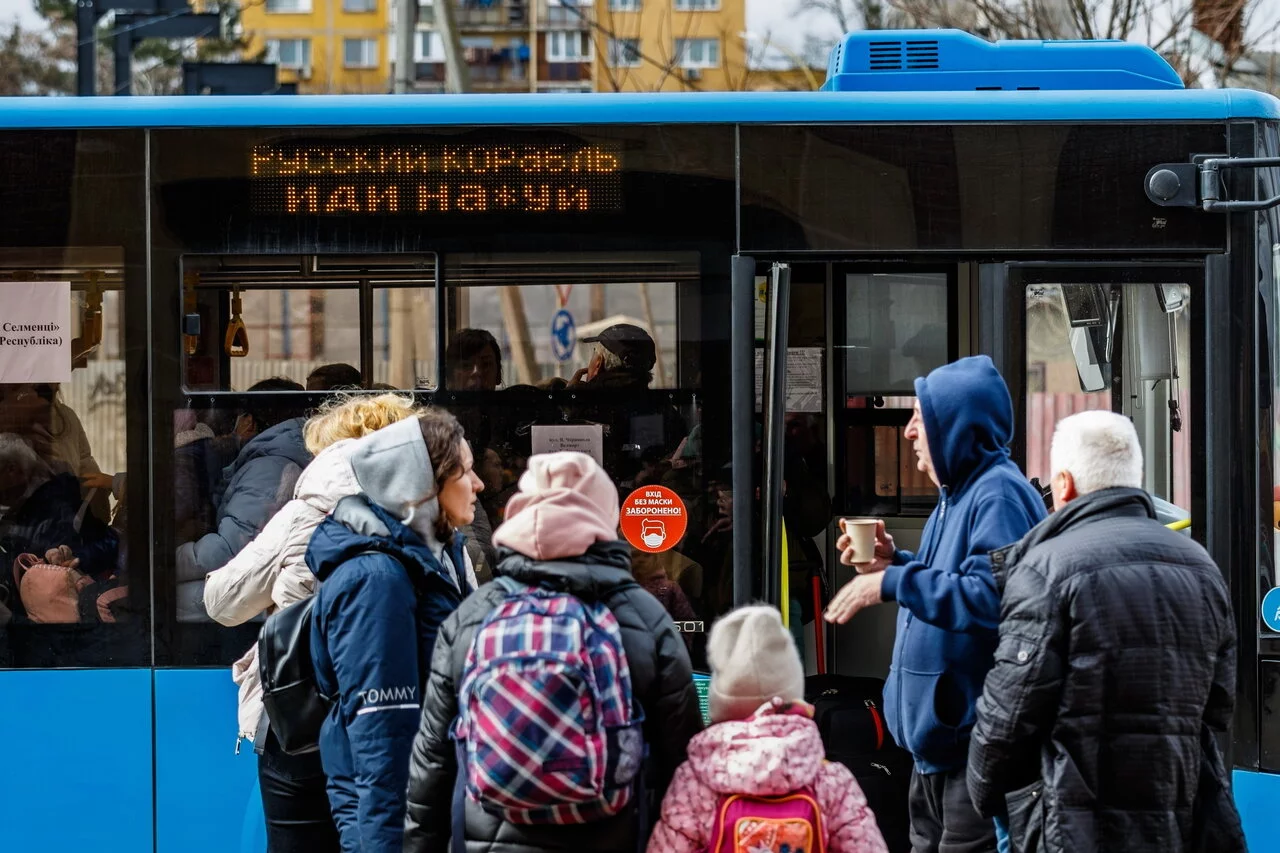 Refugees from Ukraine bus