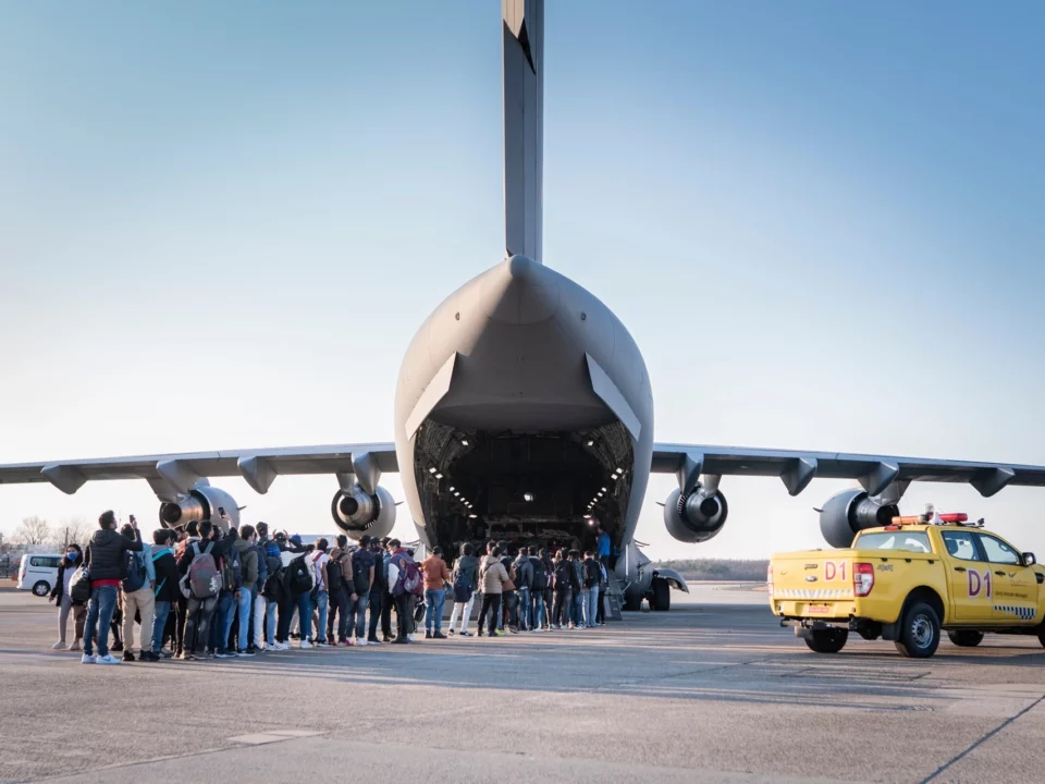 Travel plane refugee Budapest Airport