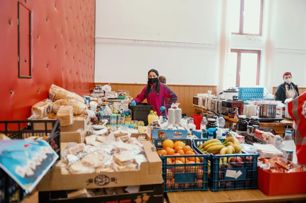 यूक्रेन शरणार्थी हंगरी ने सहायता भेजी