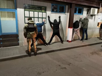 Ukraine border Hungary conscripts