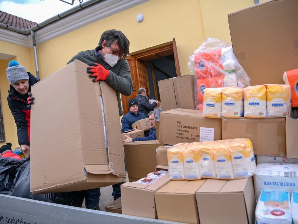 Ukrainian Refugees Receive Aid in Beregsurány