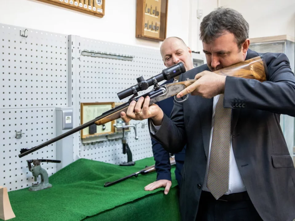 Weapon László Palkovics minister