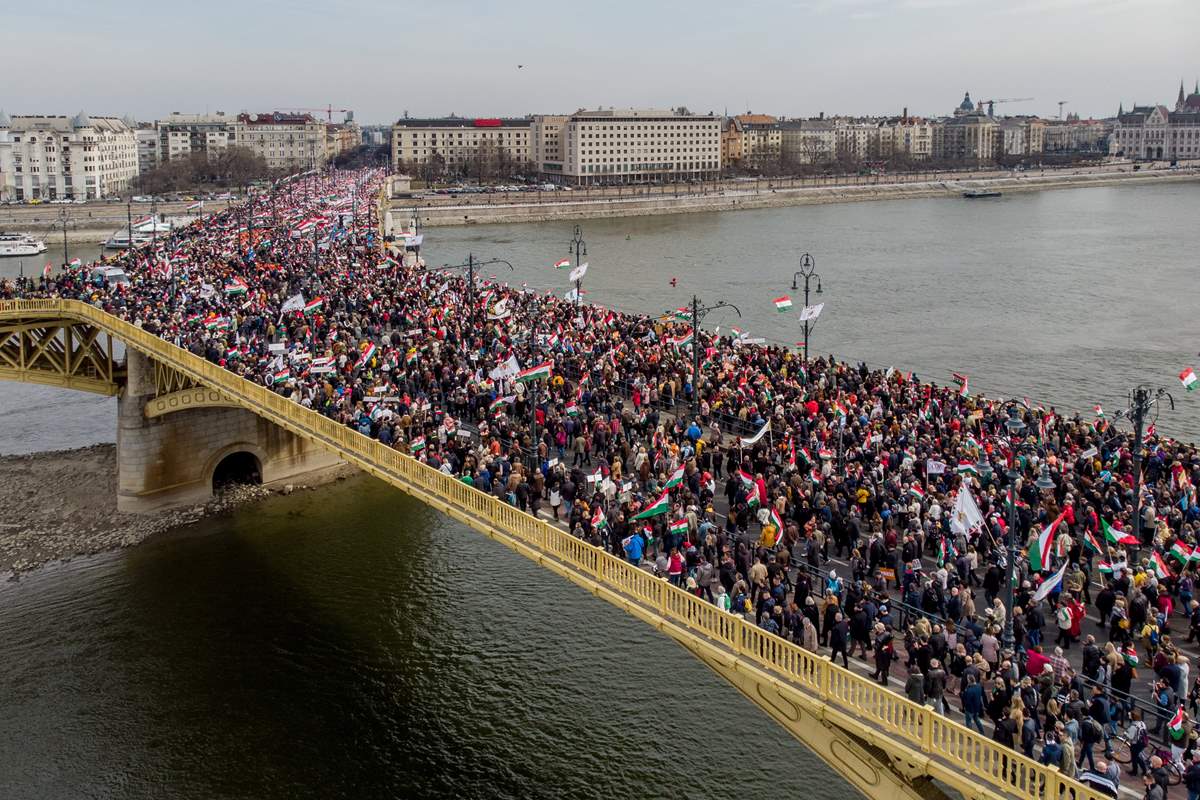 peace march 2022 fidesz hungary budapest orbán