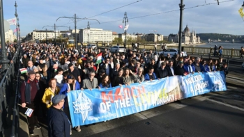 Budapest March of the Living commemorates Holocaust victims. Photo: MTI